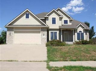 2720 SW Windermere Dr, Topeka, KS 66614