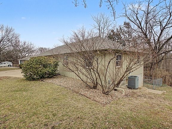 4th image of 2817 Arbor Dr