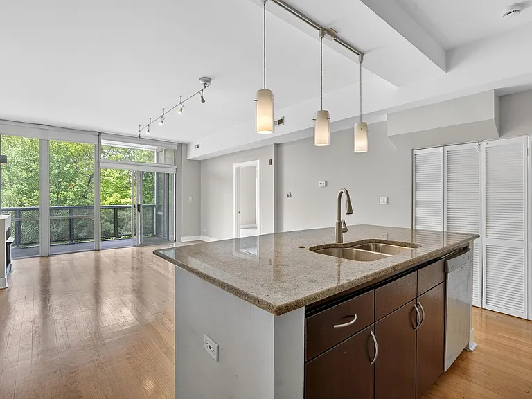 525 Kedzie St — Photo 23