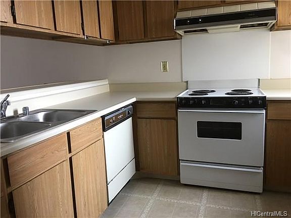 4th image of 990 Ala Nanala St APT 20C