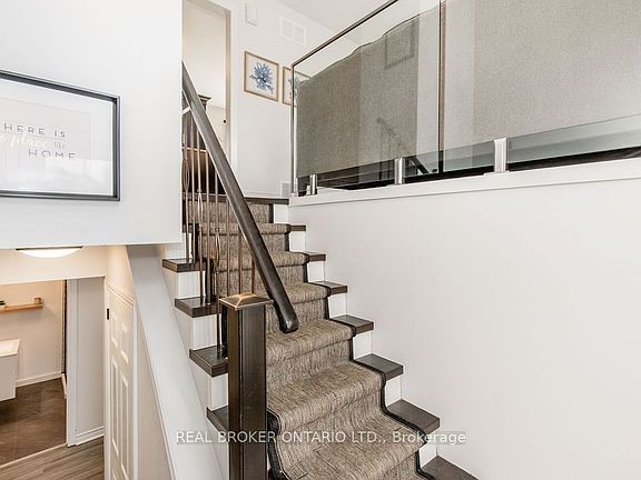 2nd image of 48 John St