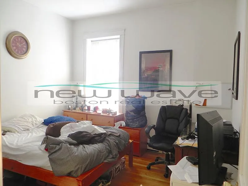 2 bed, 900 sqft, $4,000 — Photo 3