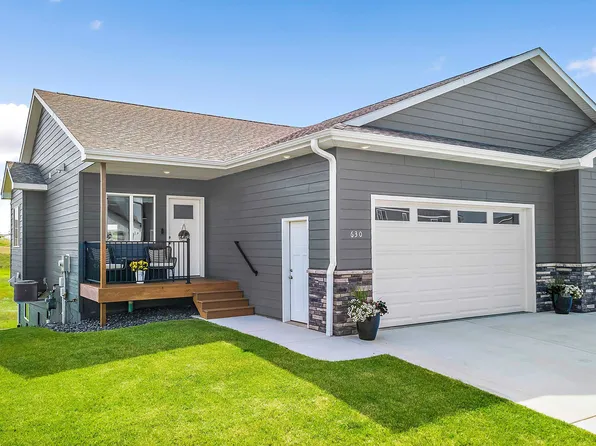 630 Copperfield Dr, Rapid City, SD 57703