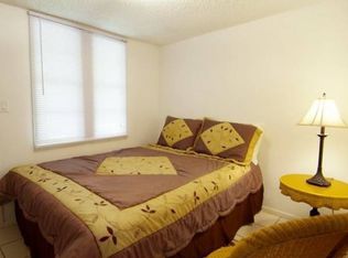 665 Beach Rd APT 2, Sarasota, FL 34242