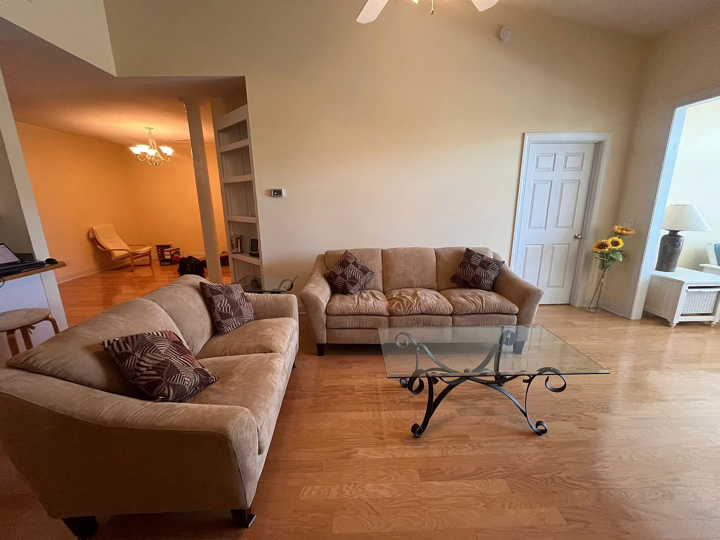Beautiful 2- bedroom 2- bathroom townhouse availble in Waterford — Photo 4