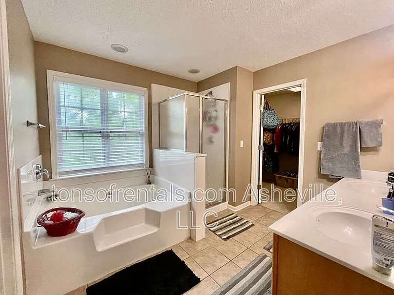 51 Yorktown Cir — Photo 21
