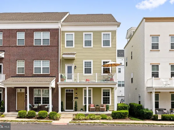 129 Prince George St, Bensalem, PA 19020