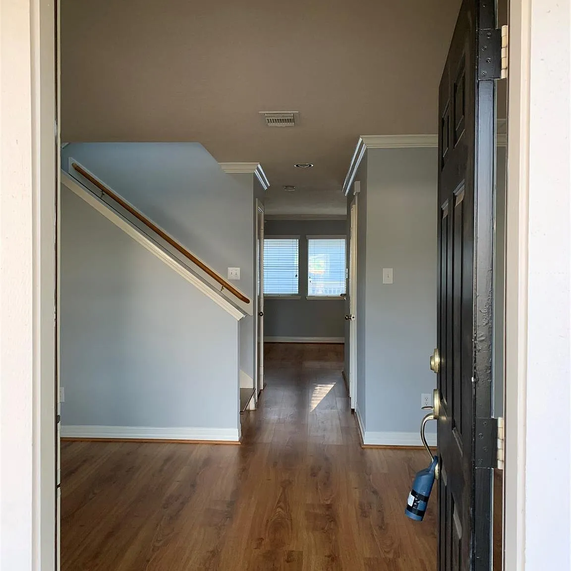 3 bed, 2.5 bath, 1644 sqft, $2,000 — Photo 2