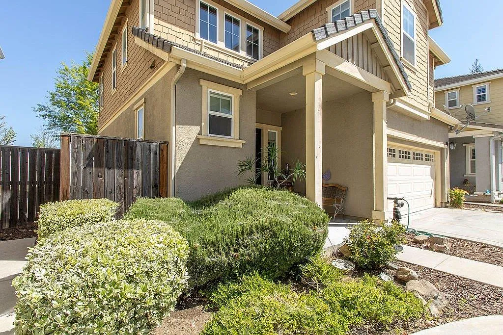 9355 Vintner Cir photo 1