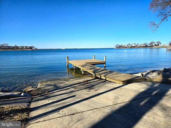 4th image of 208 Harlem Rd