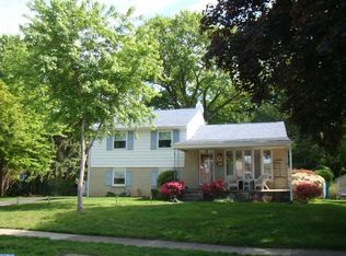 409 Rittenhouse Cir, Havertown, PA 19083