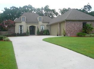 13592 Lakeway Dr, Prairieville, LA 70769