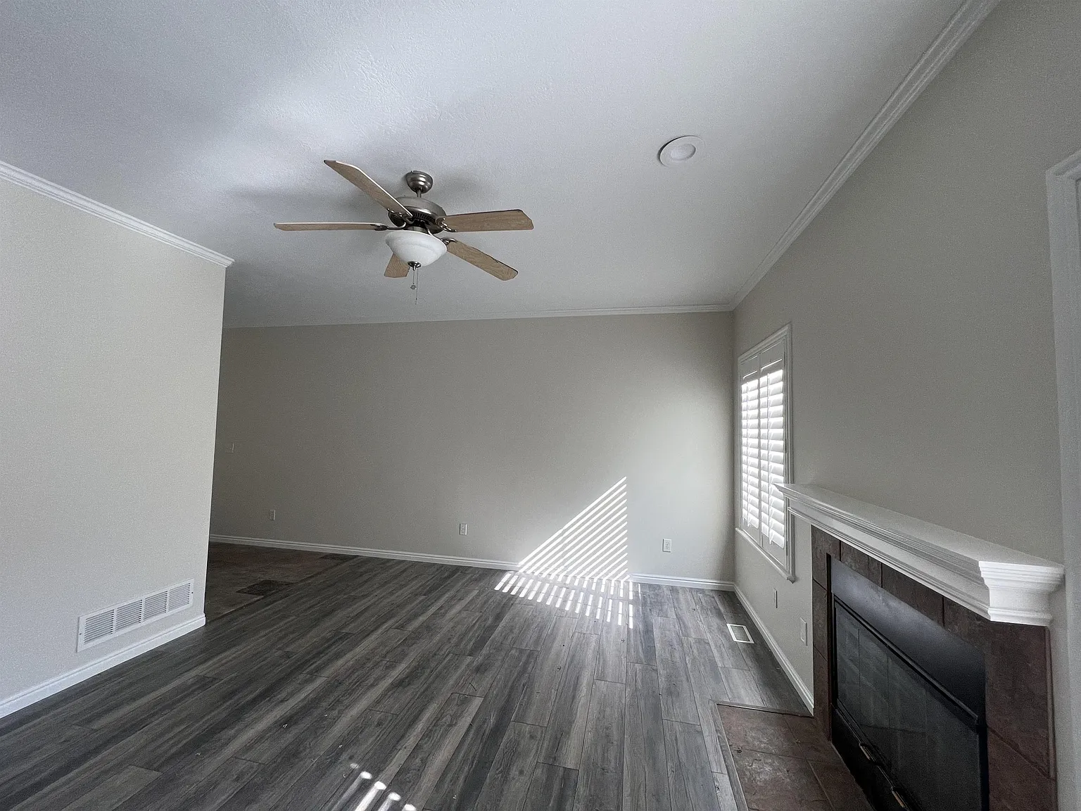 202 White Spruce Cv. - EB - 1 — Photo 3