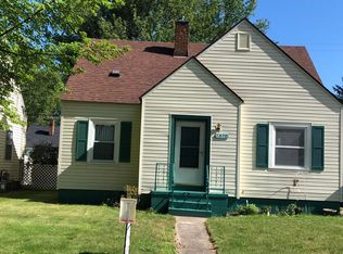 1370 Princeton Rd, Muskegon, MI 49441