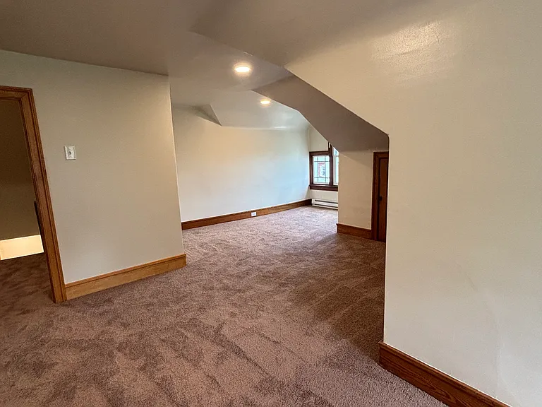 17 Franklin Ave #D — Photo 18