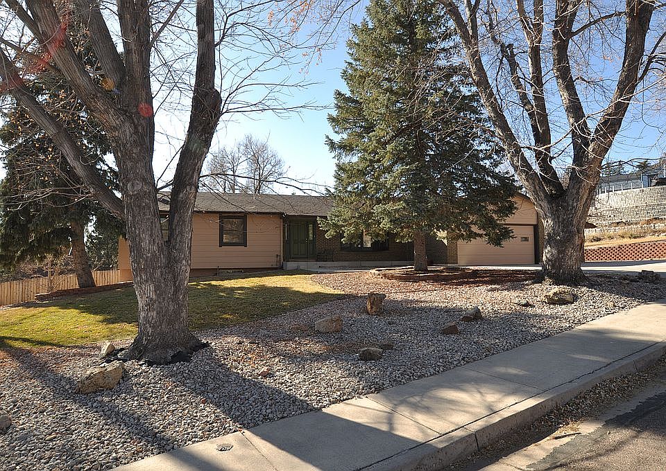 2nd image of 4911 Alteza Dr