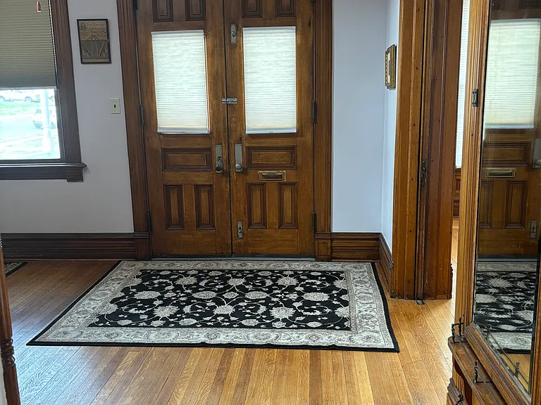 26 Hart St #1 — Photo 4