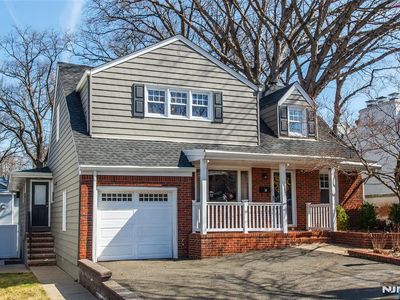 7 Kipp Ave, Hasbrouck Heights, NJ, 07604