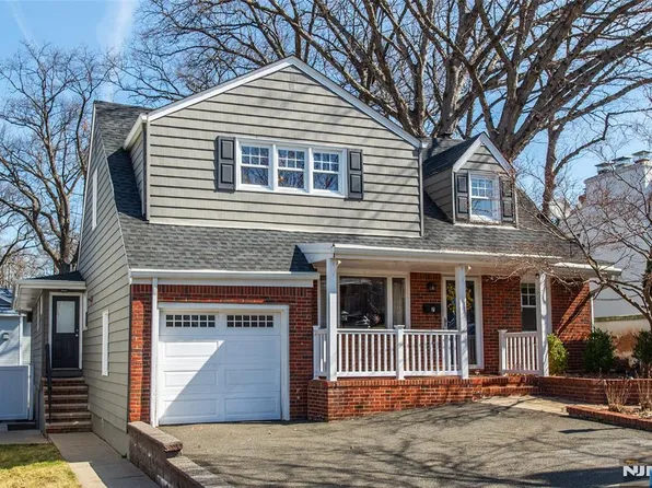 7 Kipp Ave, Hasbrouck Heights, NJ 07604