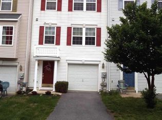 19 Lombard Ln, Bunker Hill, WV
