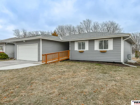 2210 SW 16th St, Lincoln, NE 68522