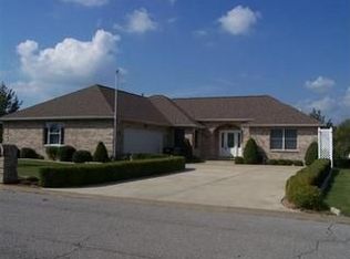 313 Benjamin Ln, Waterloo, IL 62298