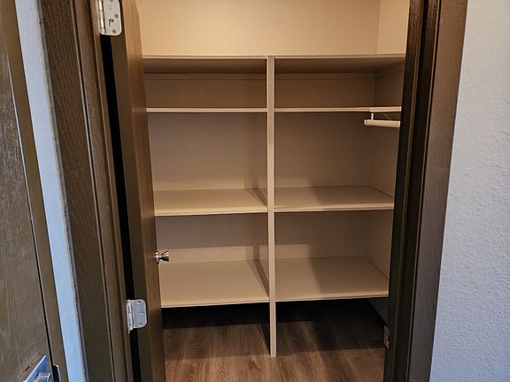 3rd image of 910 E 2nd St #13