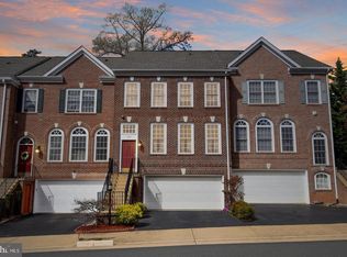 5595 Governors Pond Cir, Alexandria, VA 22310
