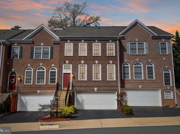 5595 Governors Pond Cir, Alexandria, VA 22310