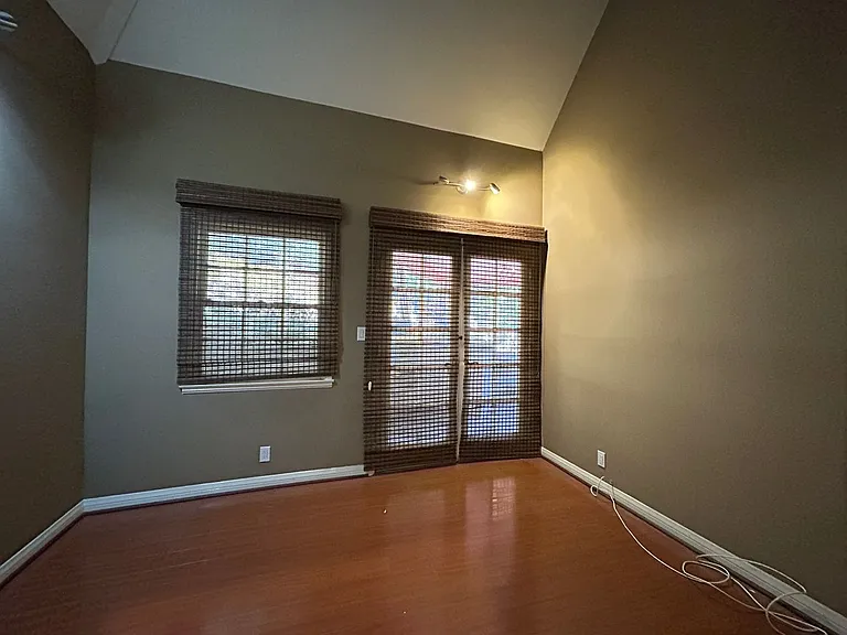 300 S Timken Rd — Photo 23