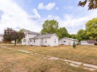 207 8th St, Brodhead, WI 53520