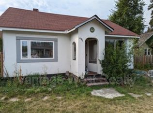 481 Wardlaw Ave, Kelowna, BC V1Y 5B5