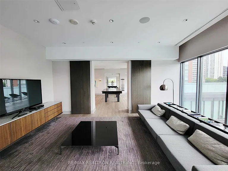 1815 Yonge St #1209 — Photo 9