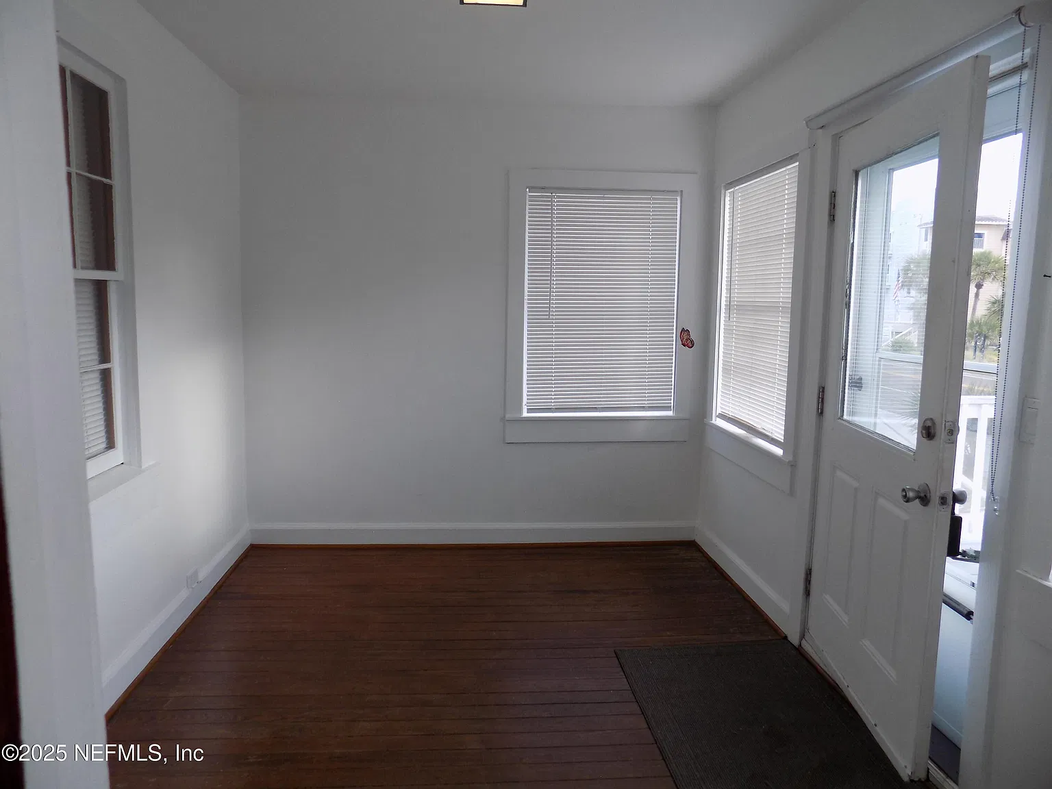 2 bed, 1.0 bath, 1025 sqft, $2,250 — Photo 3