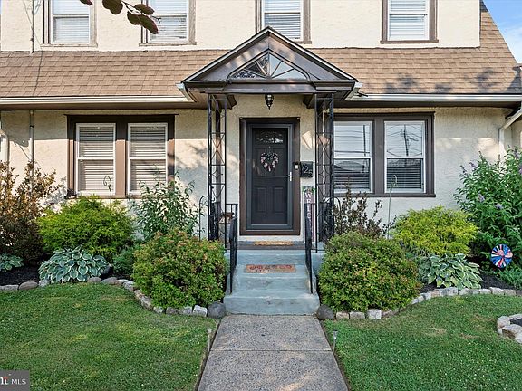 2nd image of 725 Childs Ave