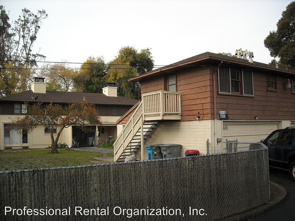 1st image of 1028 Oak Ave