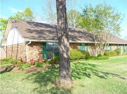 3rd image of 506 Southwood Dr