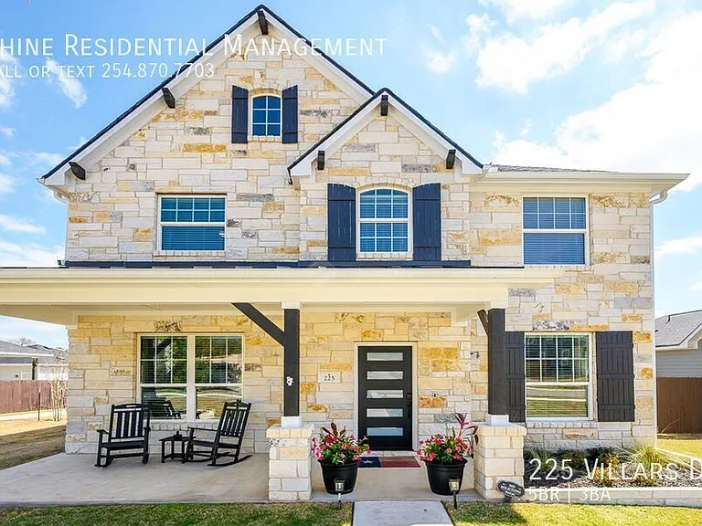 225 Villars Dr — Photo 1
