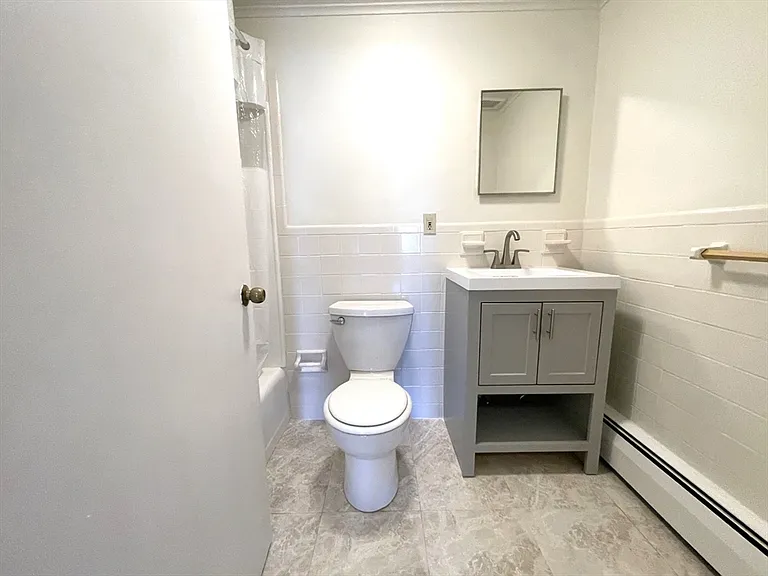 31 Webster St #7 — Photo 4