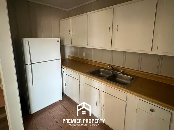 1412 Highland Ave SE #D — Photo 6
