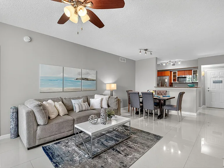 625 Casa Loma Blvd #306 — Photo 16