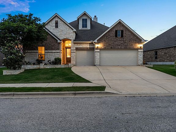 2nd image of 3801 Carya Dr