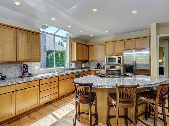 2nd image of 7230 Curtis Dr SE