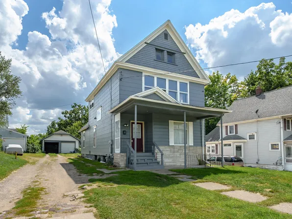 702 Michigan Ave E, Battle Creek, MI 49014