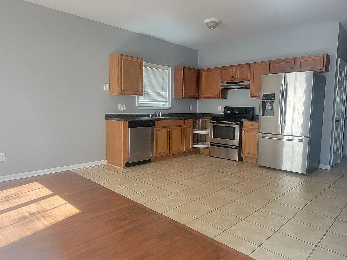 2457 Main St NW — Photo 3