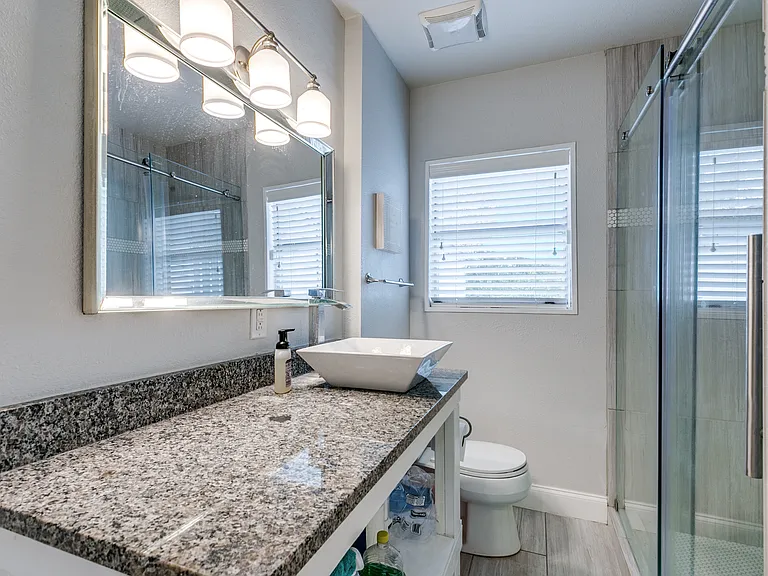 721 Elmwood Dr — Photo 21