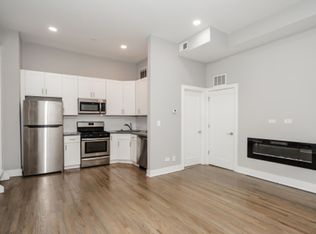 807 N Wabash Ave #3E, Chicago, IL 60611
