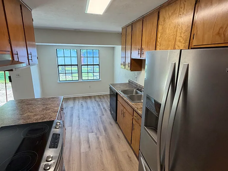 2434 Dundee Dr — Photo 6