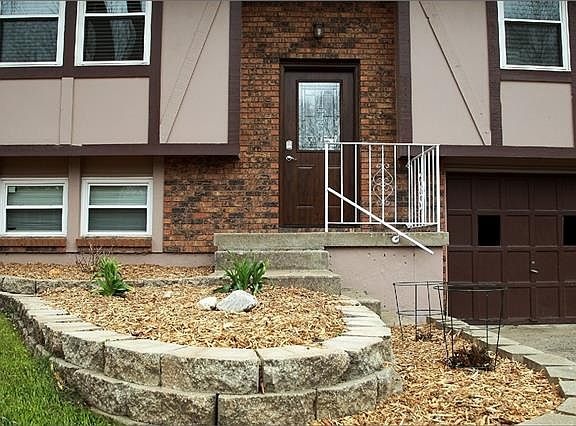 4th image of 111 SE Crestwood St
