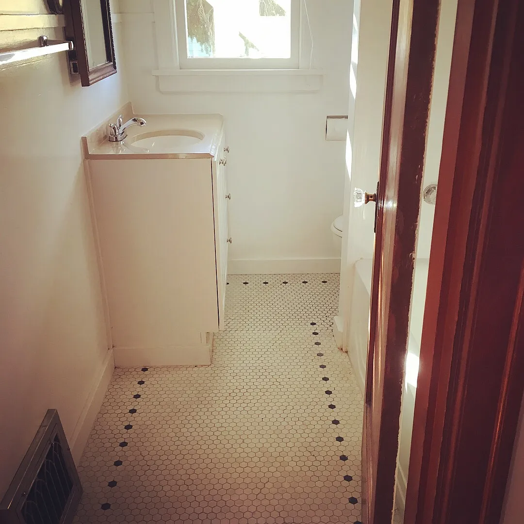 3 bed, 800 sqft, $2,350 — Photo 4